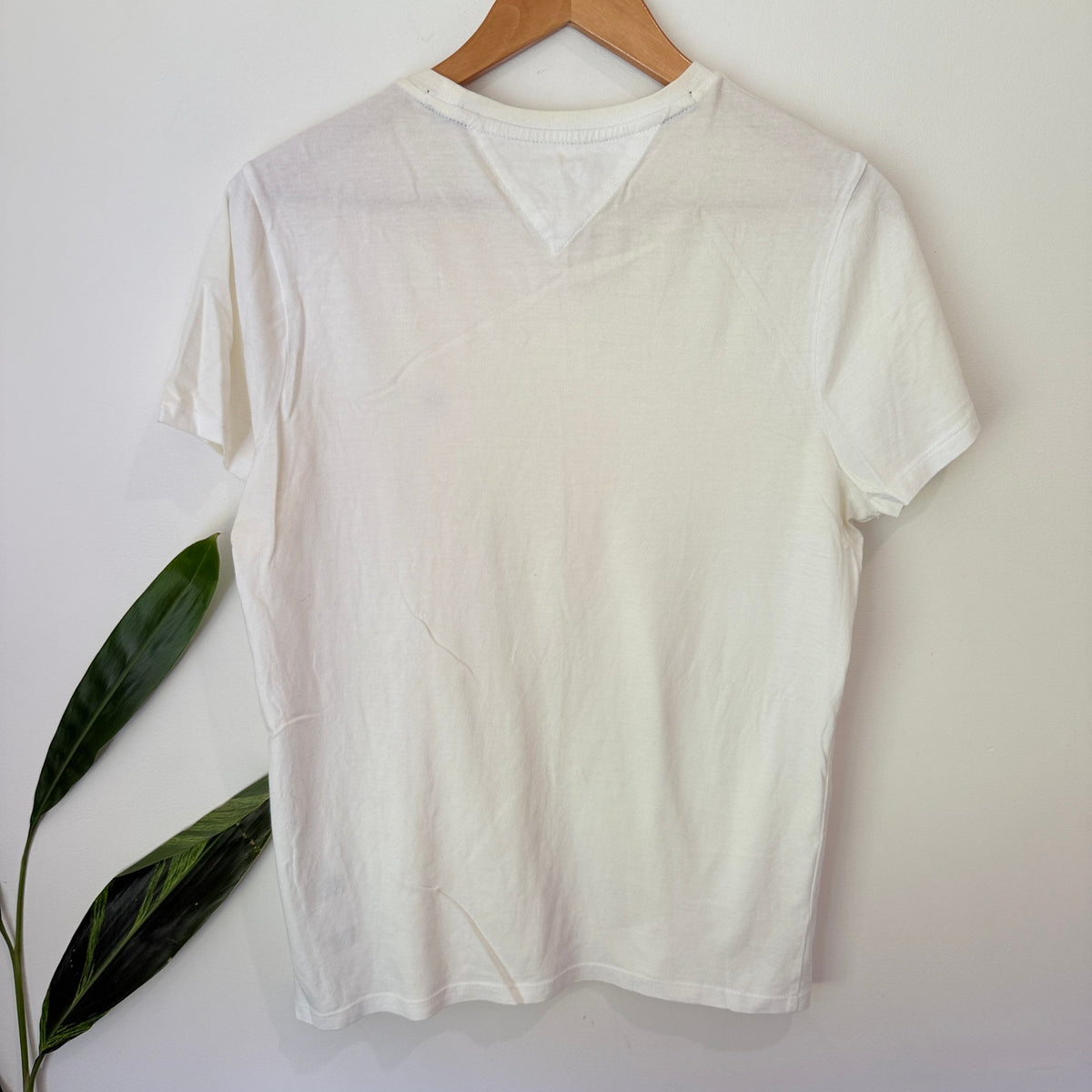 Tommy Hilfiger Size XS Logo Crew Neck Tee