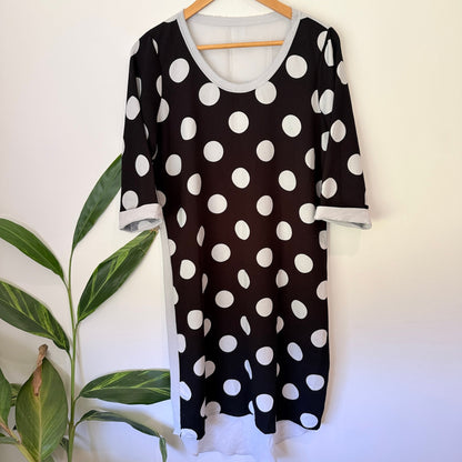 Brand Unknown Size U/Arm to U/Arm 57cm Spot Print Sheer Back Tunic Dress