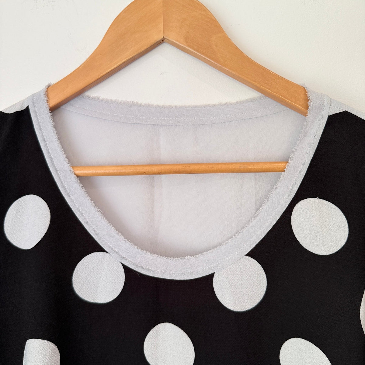 Brand Unknown Size U/Arm to U/Arm 57cm Spot Print Sheer Back Tunic Dress