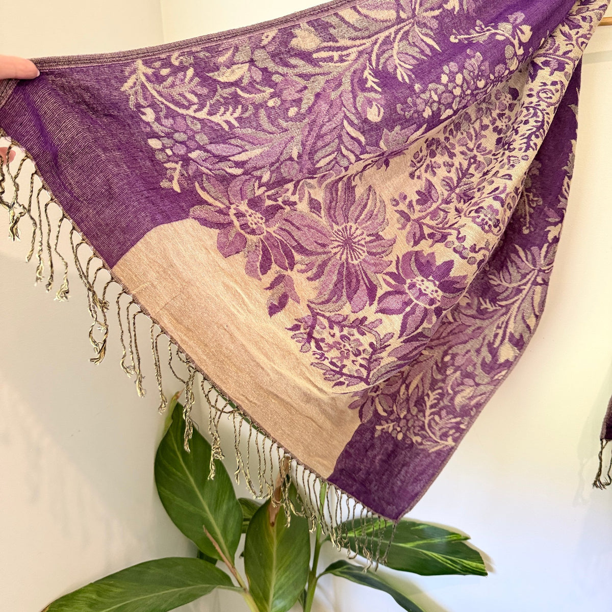 Brand Unknown Floral Jacquard Fringed Pashmina Scarf