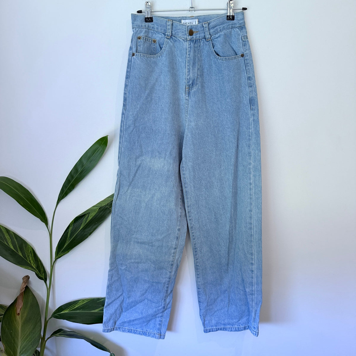 Shekou Size Waist 66cm High Waist Wide Leg Jeans