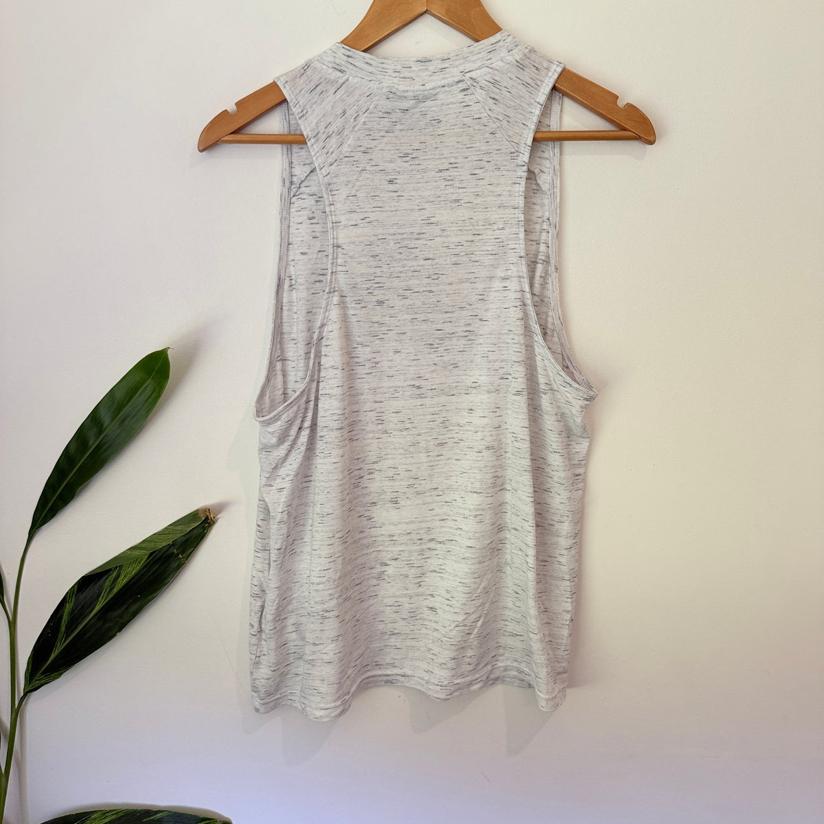 adidas Size M Win 2.0 Logo Tank