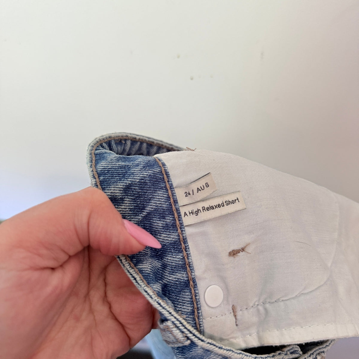 Abrand Size 6 High Relaxed Distressed Denim Shorts