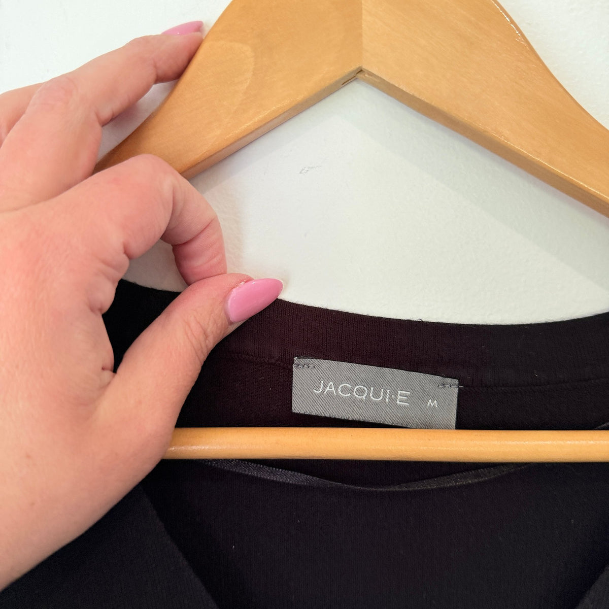 Jacqui E Size M Knit Fit and Flare Dress