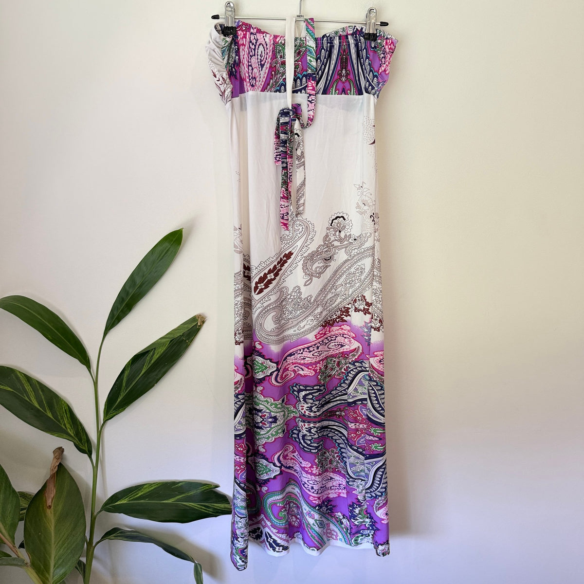Brand Unknown Size M Paisley Print Strapless Maxi Dress