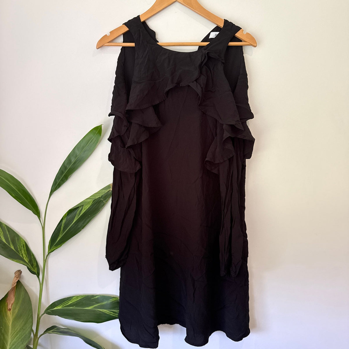 Ruby Size 12 Ruffle Shoulder Long Sleeve Dress