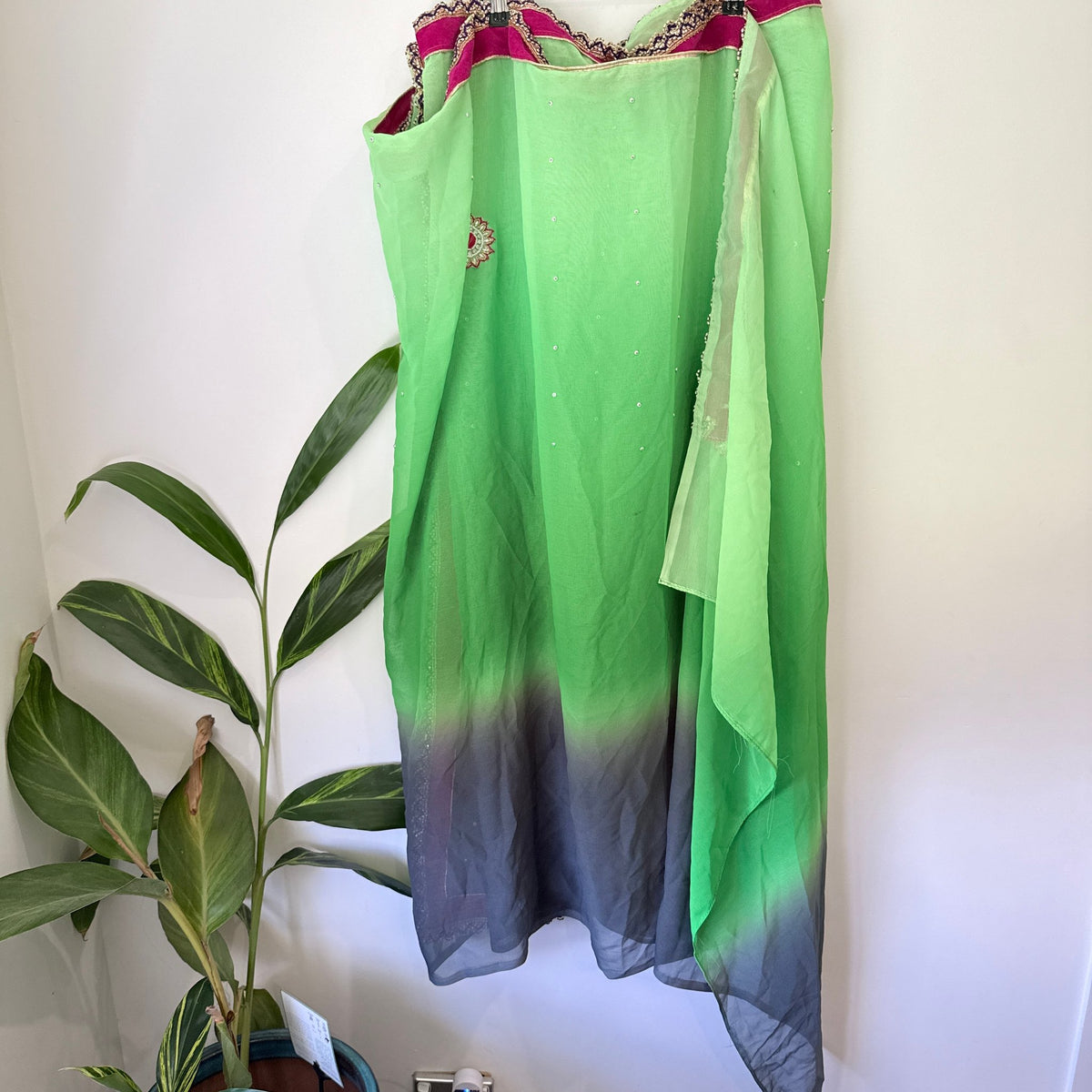 Brand Unknown Ombre Embroidered Chiffon Saree