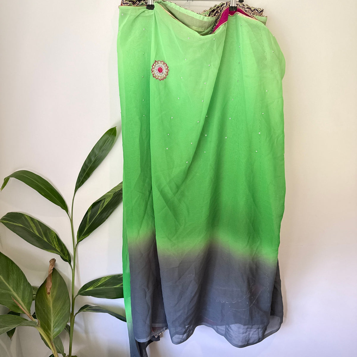 Brand Unknown Ombre Embroidered Chiffon Saree