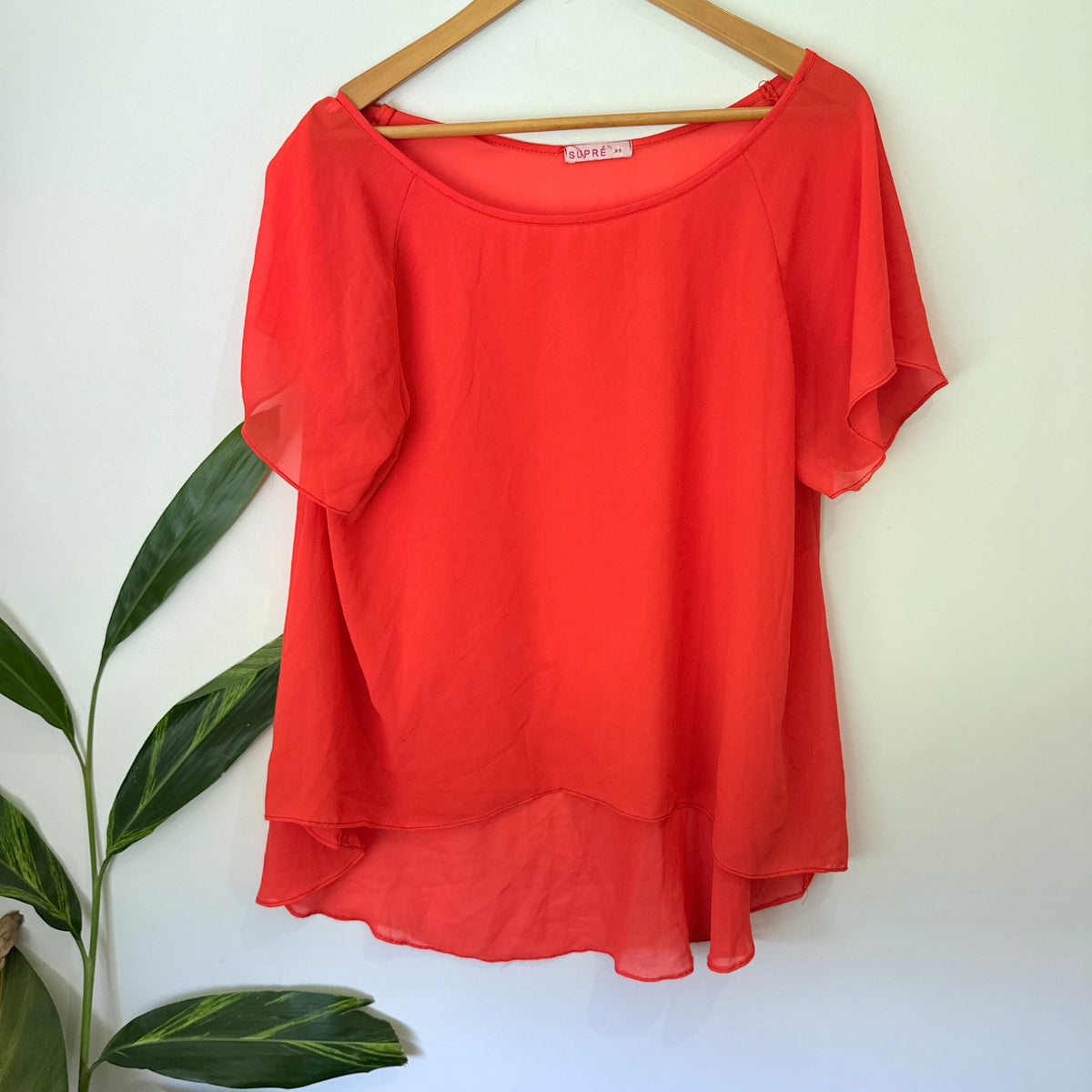 Brand Unknown Size U/Arm to U/Arm 56cm Layered Chiffon Flutter Sleeve Top