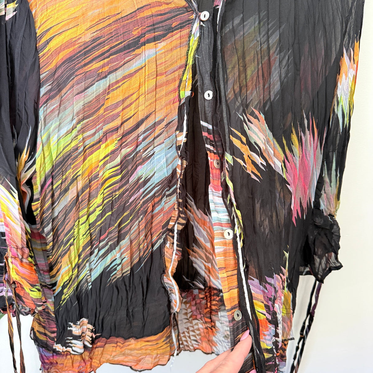 Seduce Size 16 Crinkle Abstract Print Button Up Blouse