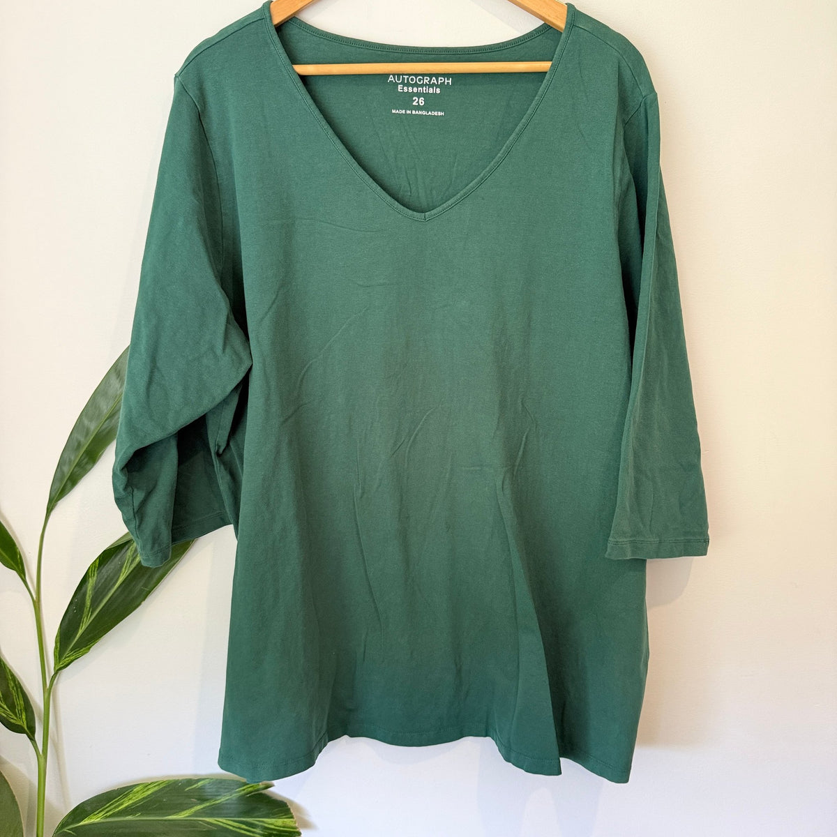Autograph Size 26 V Neck Three Quarter Sleeve Tee