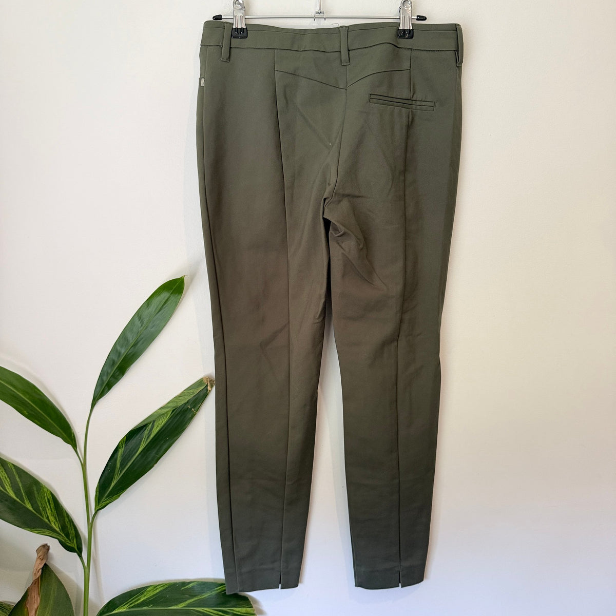 Whistle Size 10 Stretch Tapered Pants