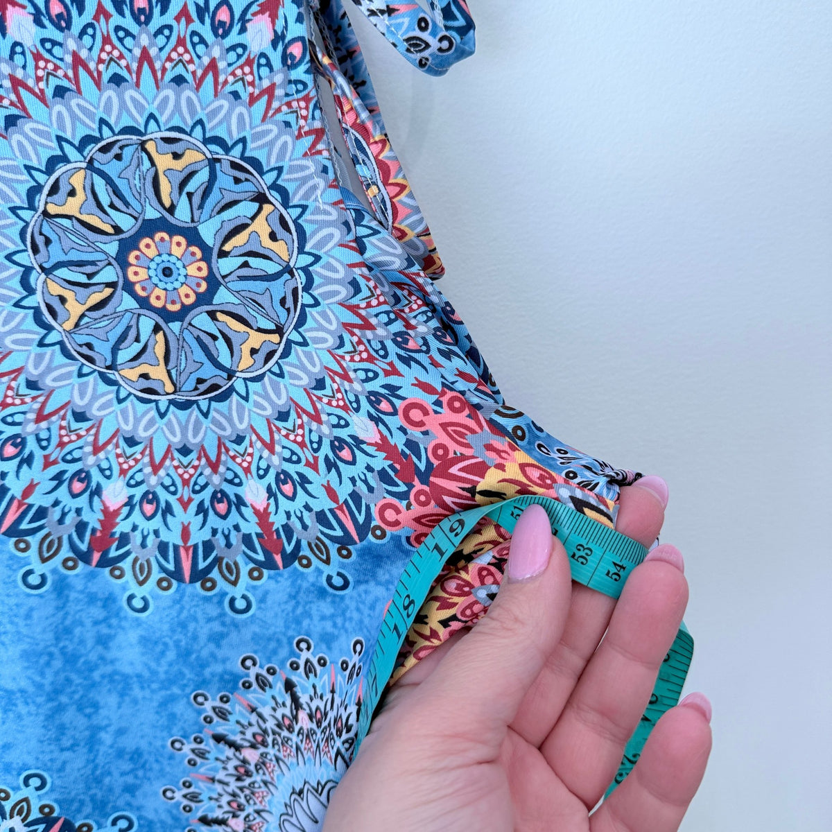 Brand Unknown Size XL Mandala Print Zip Front Cold Shoulder Dress