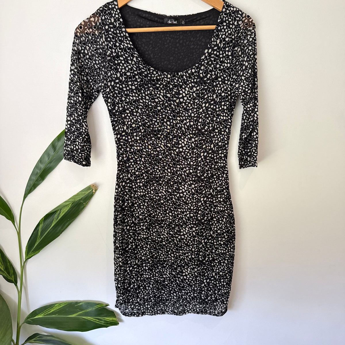 Chic a Booti Size M Speckled Dress