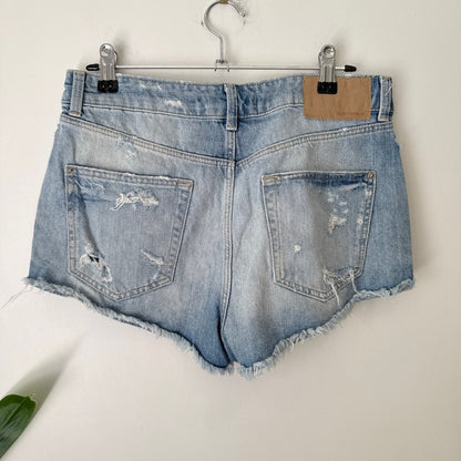 Zara Trafaluc Size 10 Distressed Denim Cut Off Shorts – photo 3