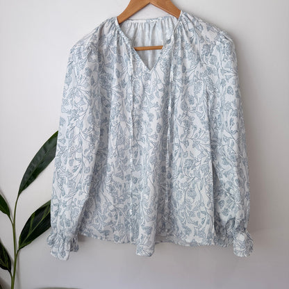 Brand Unknown Size L | U/Arm to U/Arm 59cm Floral Print Tie Neck Ruffle Cuff Blouse