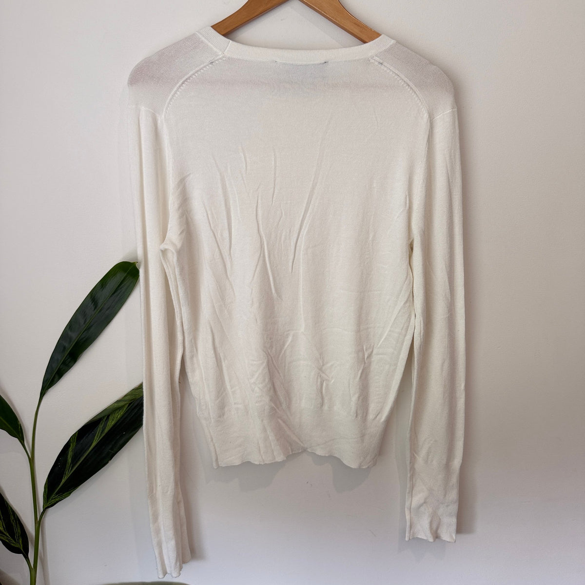 Decjuba Size S Fine Knit Button Cuff Jumper – photo 5