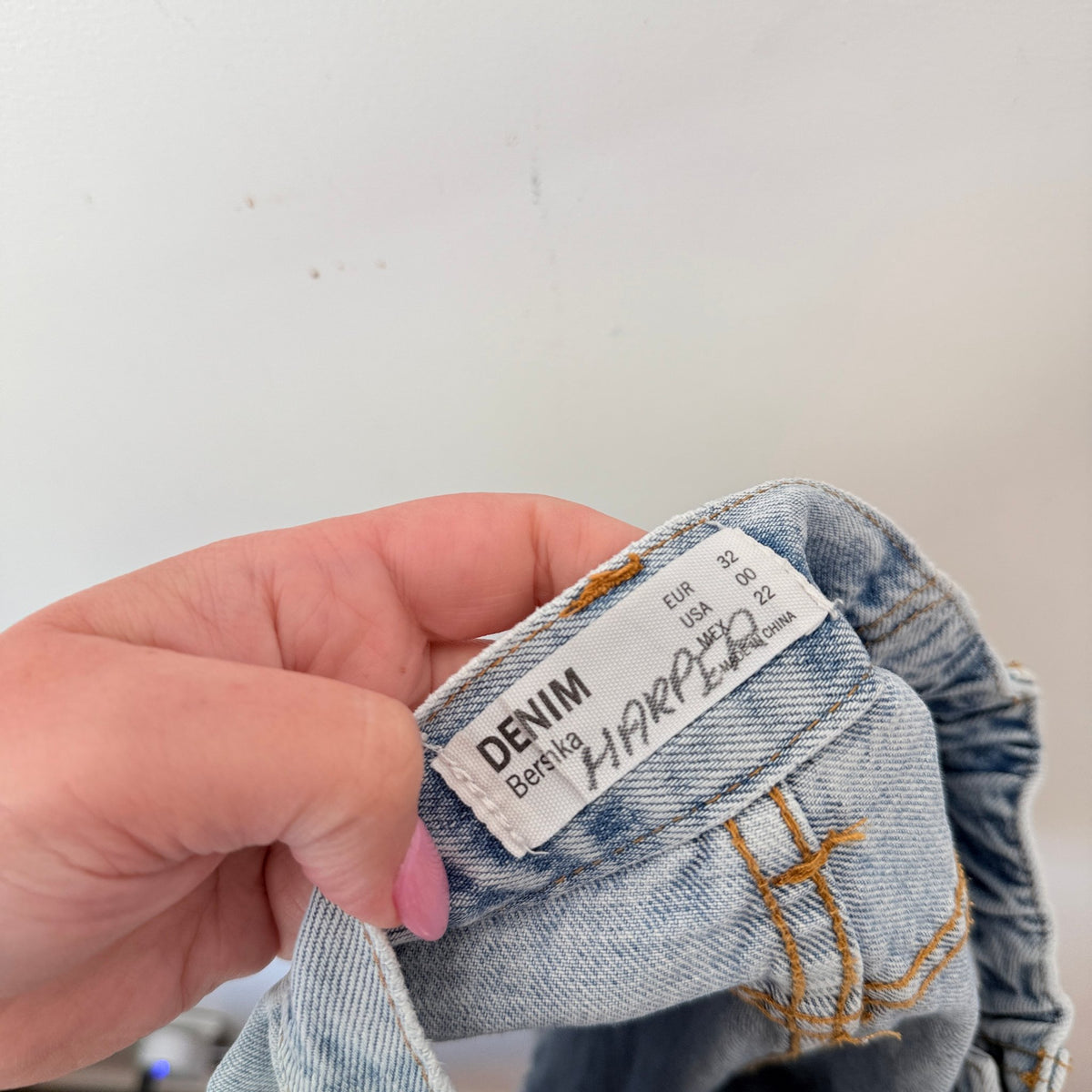 Bershka Size 4 Distressed High Waist Denim Shorts – photo 2