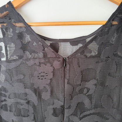 Brand Unknown Size U/Arm to U/Arm 47cm Lace Overlay Sleeveless Dress – photo 3