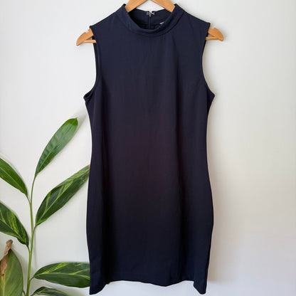 Sharagano Size 8 Mock Neck Sleeveless Sheath Dress