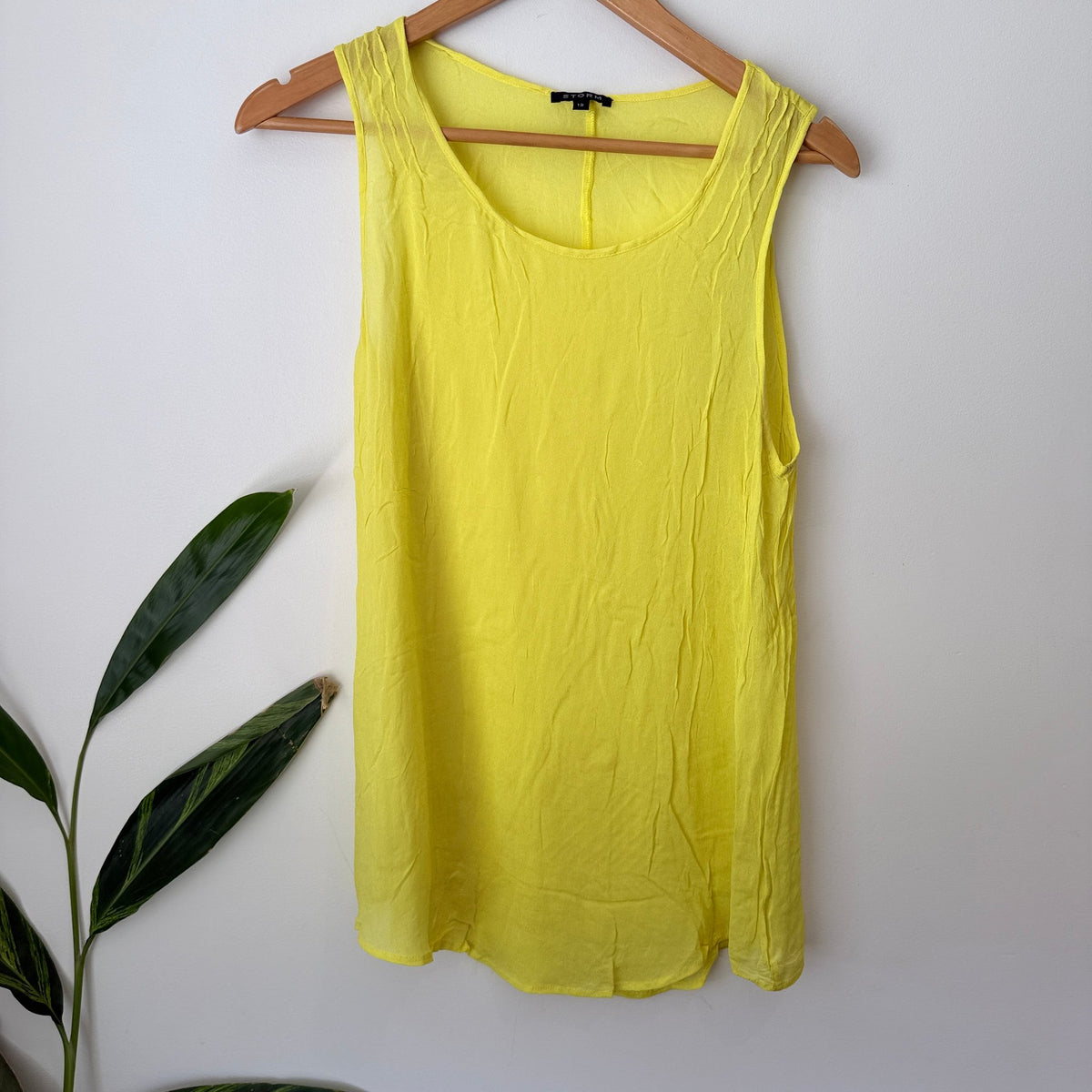 Storm Size 12 Sleeveless Scoop Neck Tank Tunic