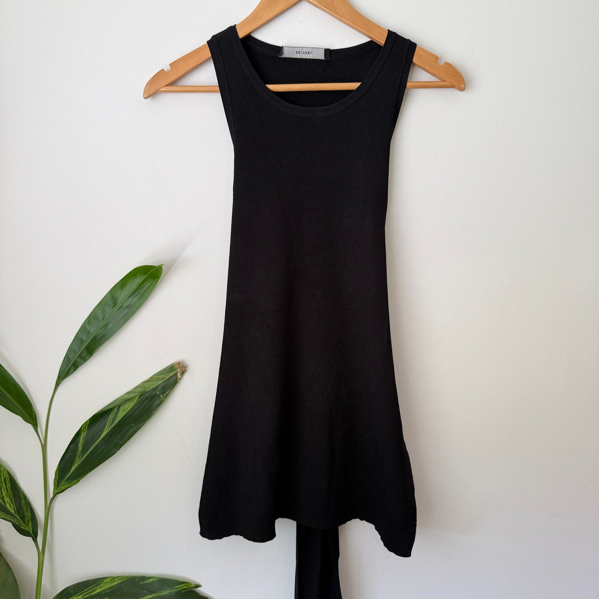 Decjuba Size S Knit Open Back Tie Sleeveless Dress