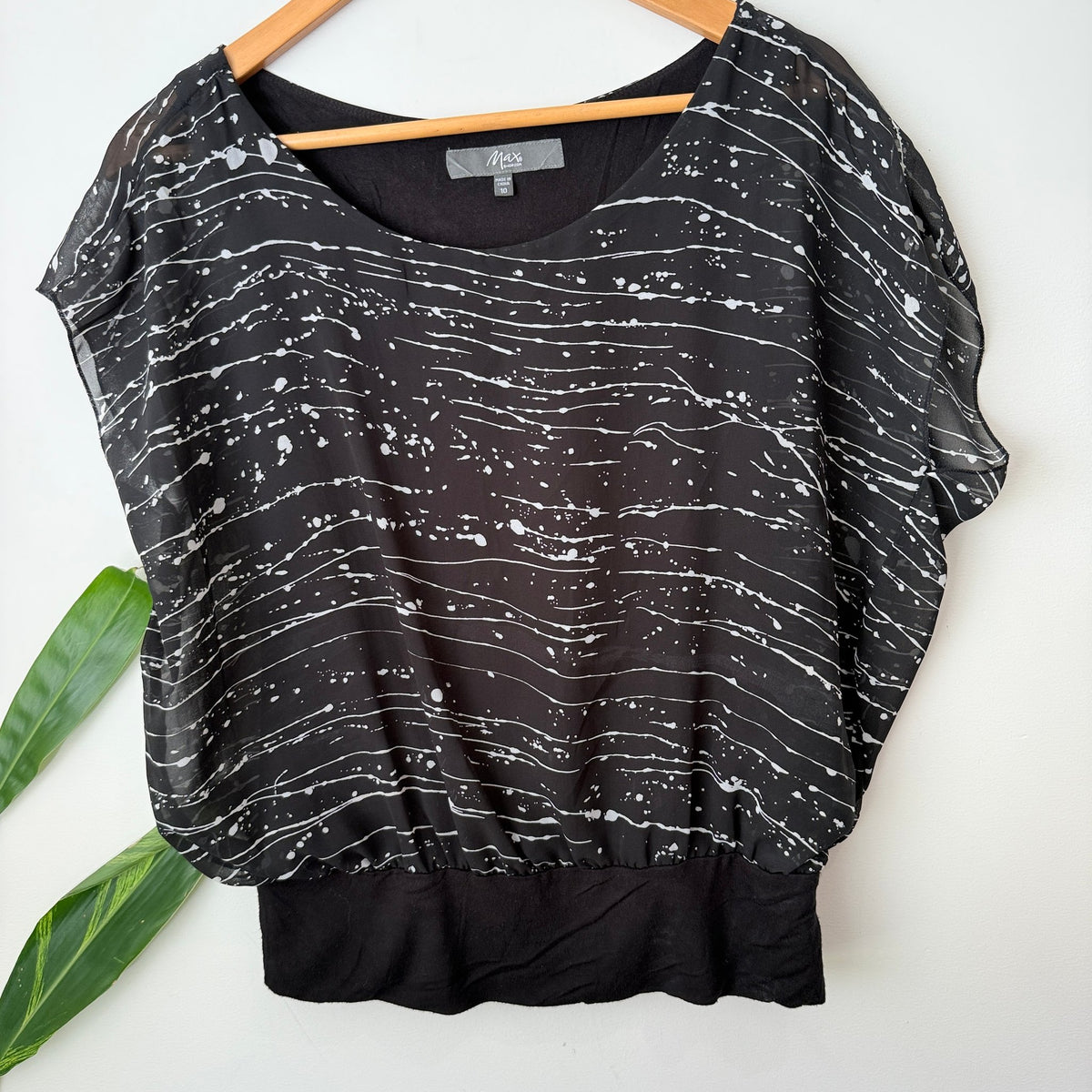 Max Size 10 Splatter Print Chiffon Overlay Banded Hem Top