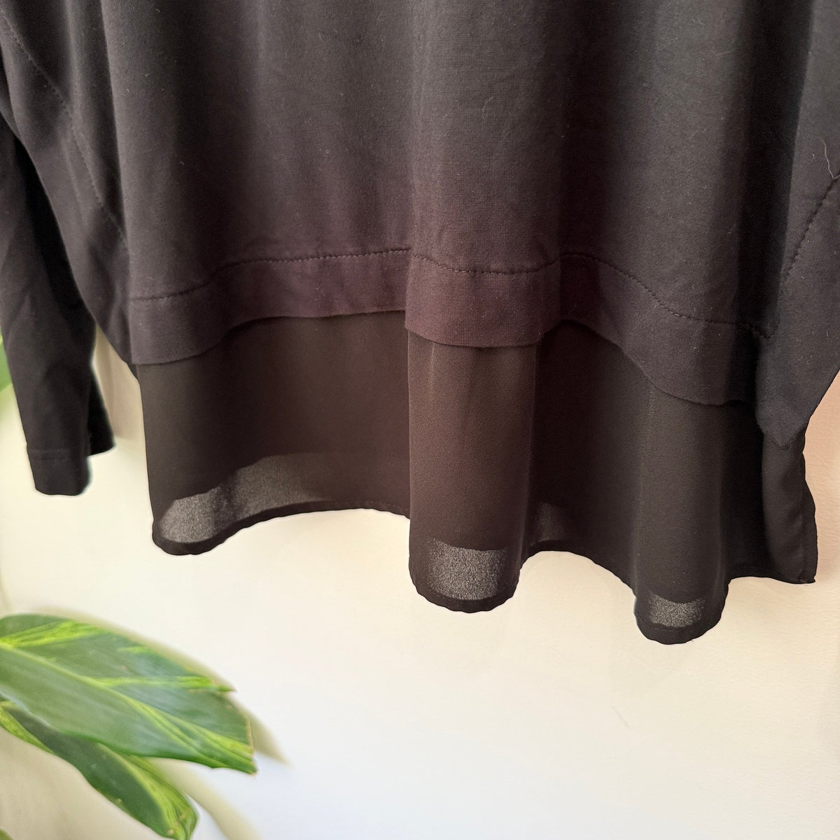 New Vintage Size L Chiffon Hem Long Sleeve Top