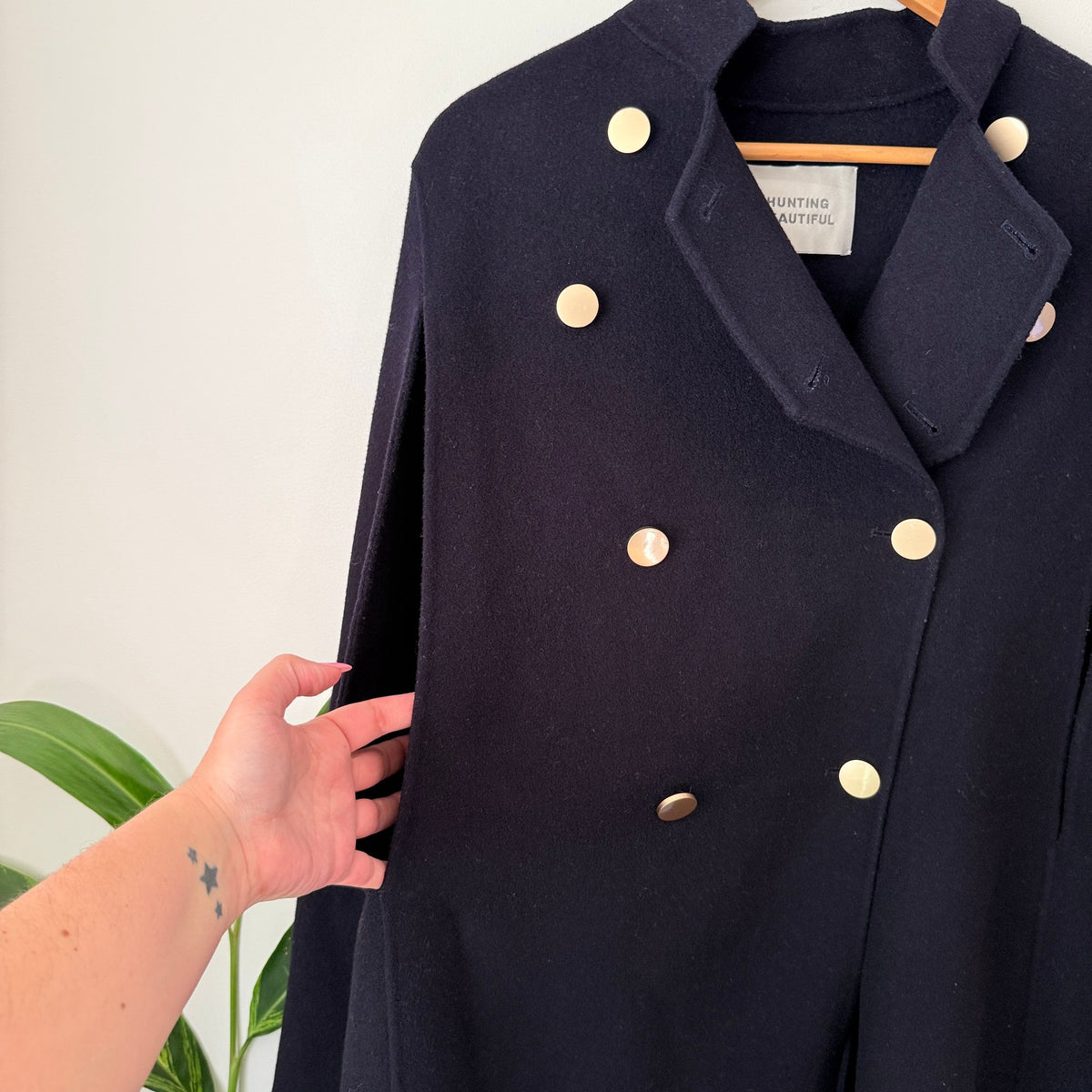 Hunting Beautiful Size M Handmade 100% Wool Double Breasted Cape Coat – Navy