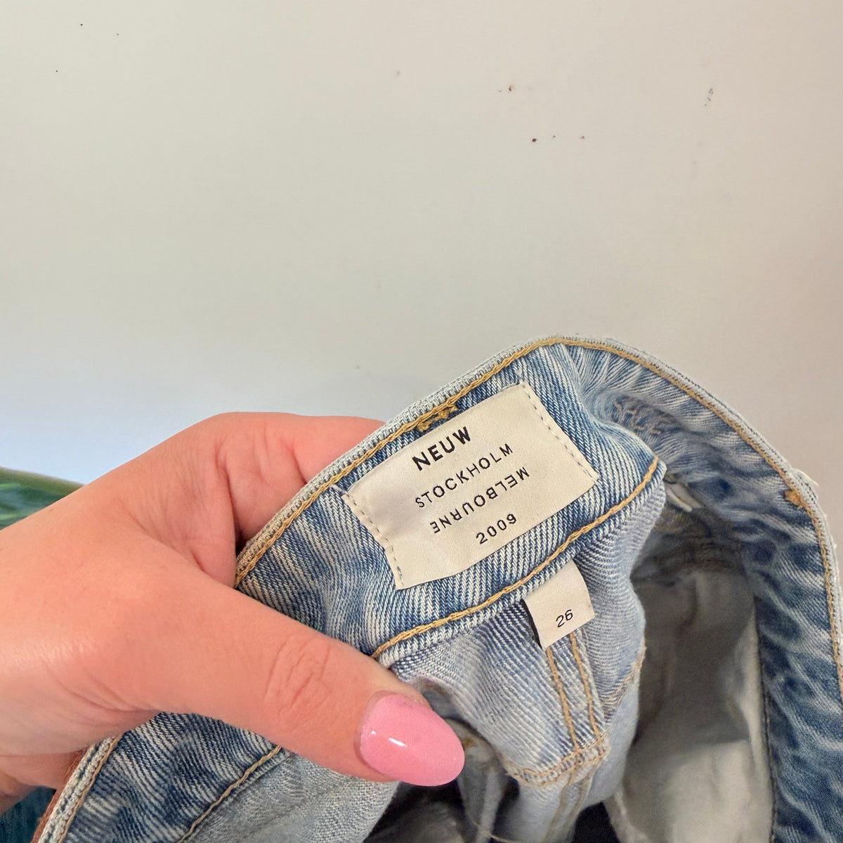 Neuw Size 26 | Waist 68cm High Rise Straight Leg Jeans