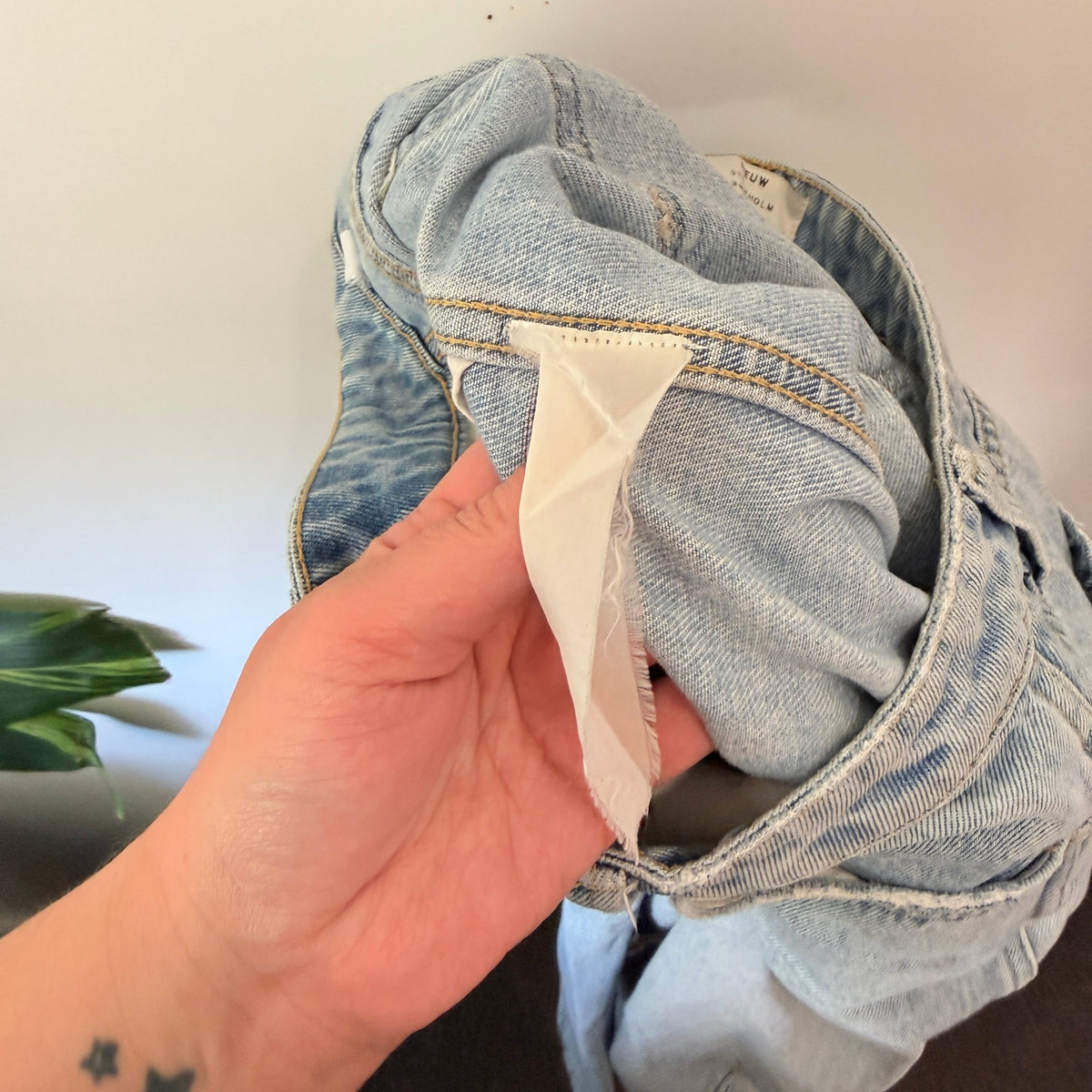 Neuw Size 26 | Waist 68cm High Rise Straight Leg Jeans