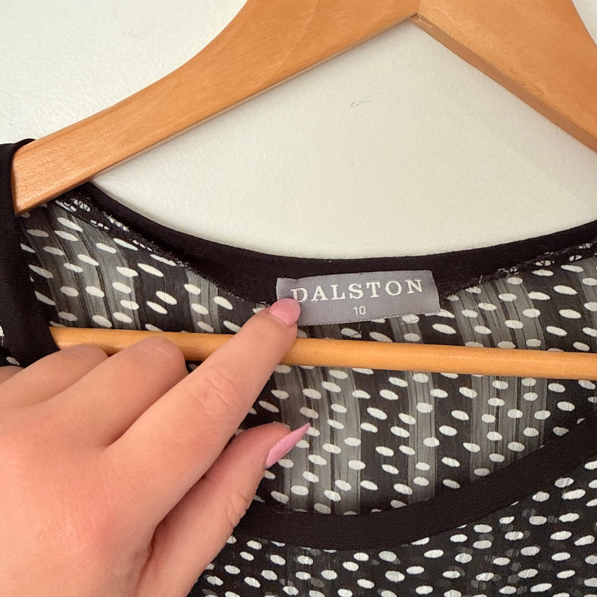 Dalston Size 10 Spot Print Sheer Banded Hem Top – photo 2