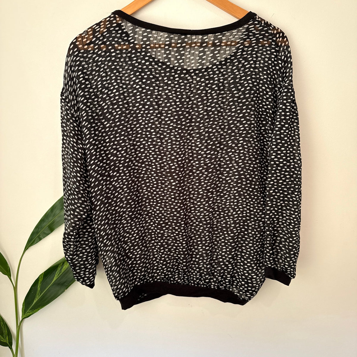 Dalston Size 10 Spot Print Sheer Banded Hem Top – photo 6