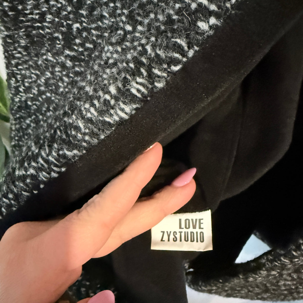 ZY Fashion Studio Size XS Boucle Belted Wrap Coat – photo 3