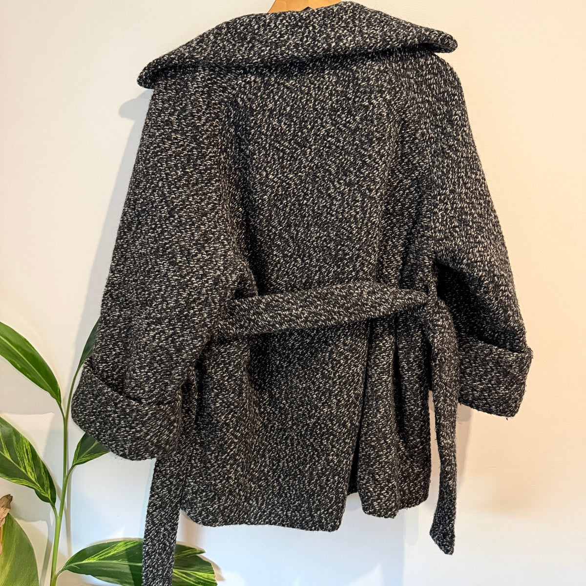 ZY Fashion Studio Size XS Boucle Belted Wrap Coat – photo 6