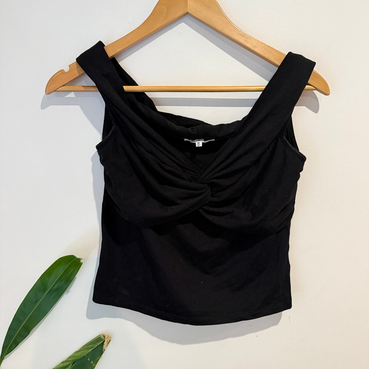 Reformation Size M Twist Front Sleeveless Top