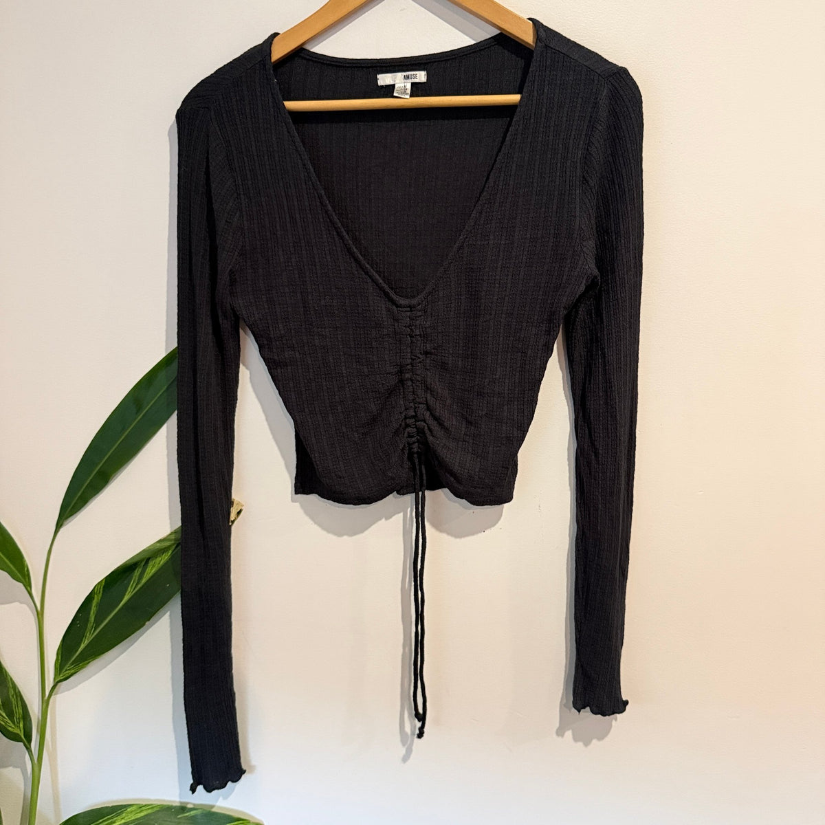 Amuse Society Size 10 Ribbed Ruched Tie Front Crop Top