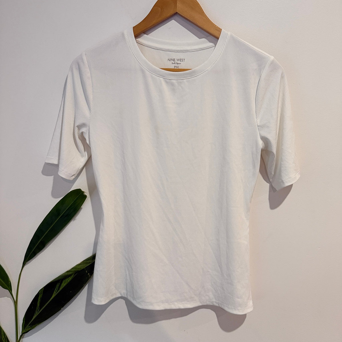 Nine West Size PM Soft Spun Short Sleeve Tee