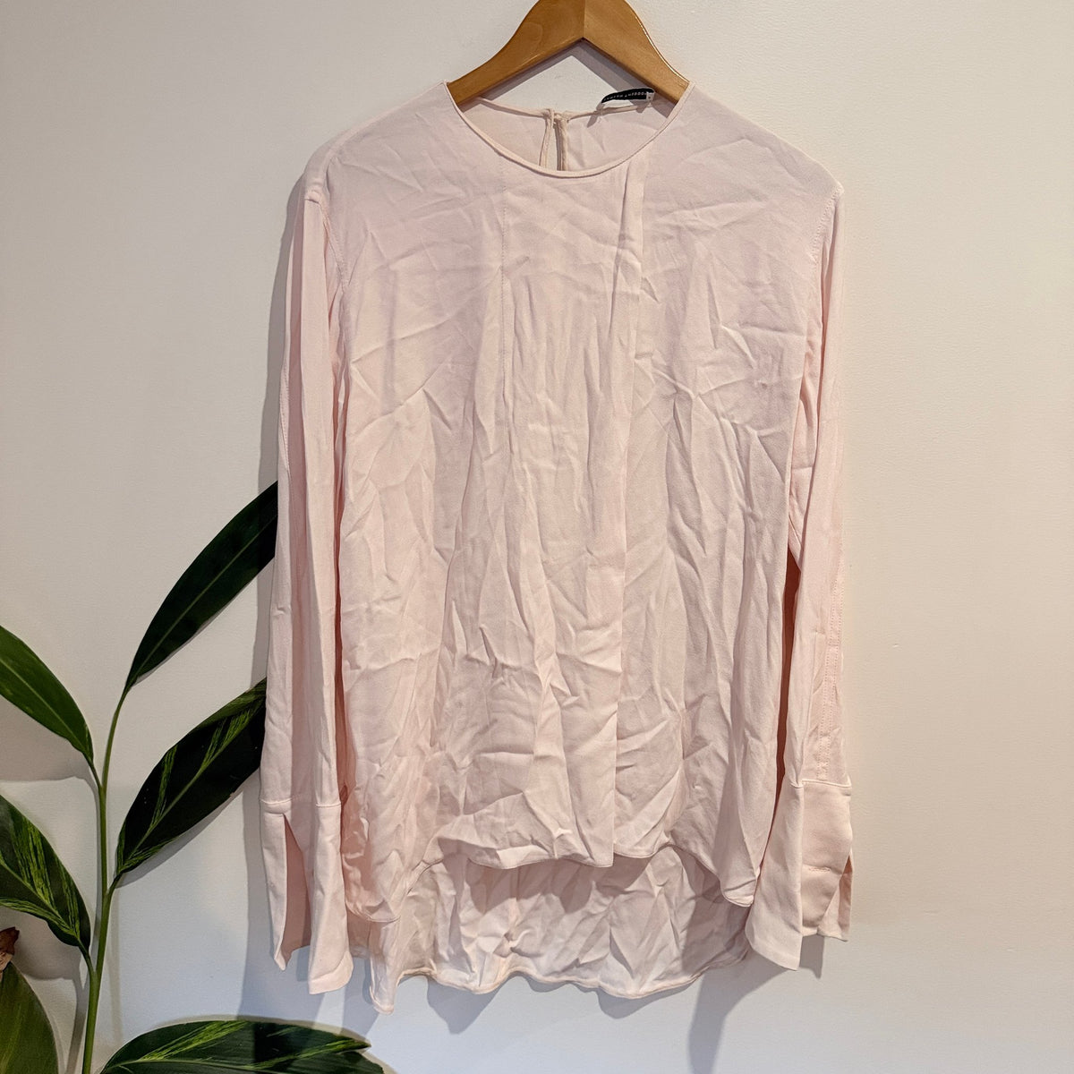 Scanlan Theodore Size U/Arm to U/Arm 57cm Crepe Split Cuff Blouse
