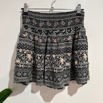 Forever 21 Size S Paisley Print Smocked Waist Mini Skirt – photo 4