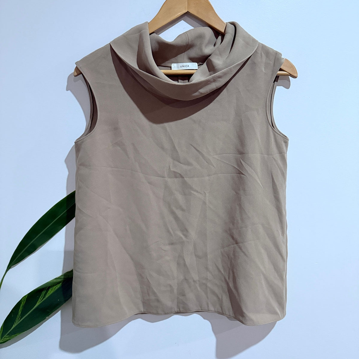 Unica Size XS | U/Arm to U/Arm 48cm Cowl Neck Sleeveless Top