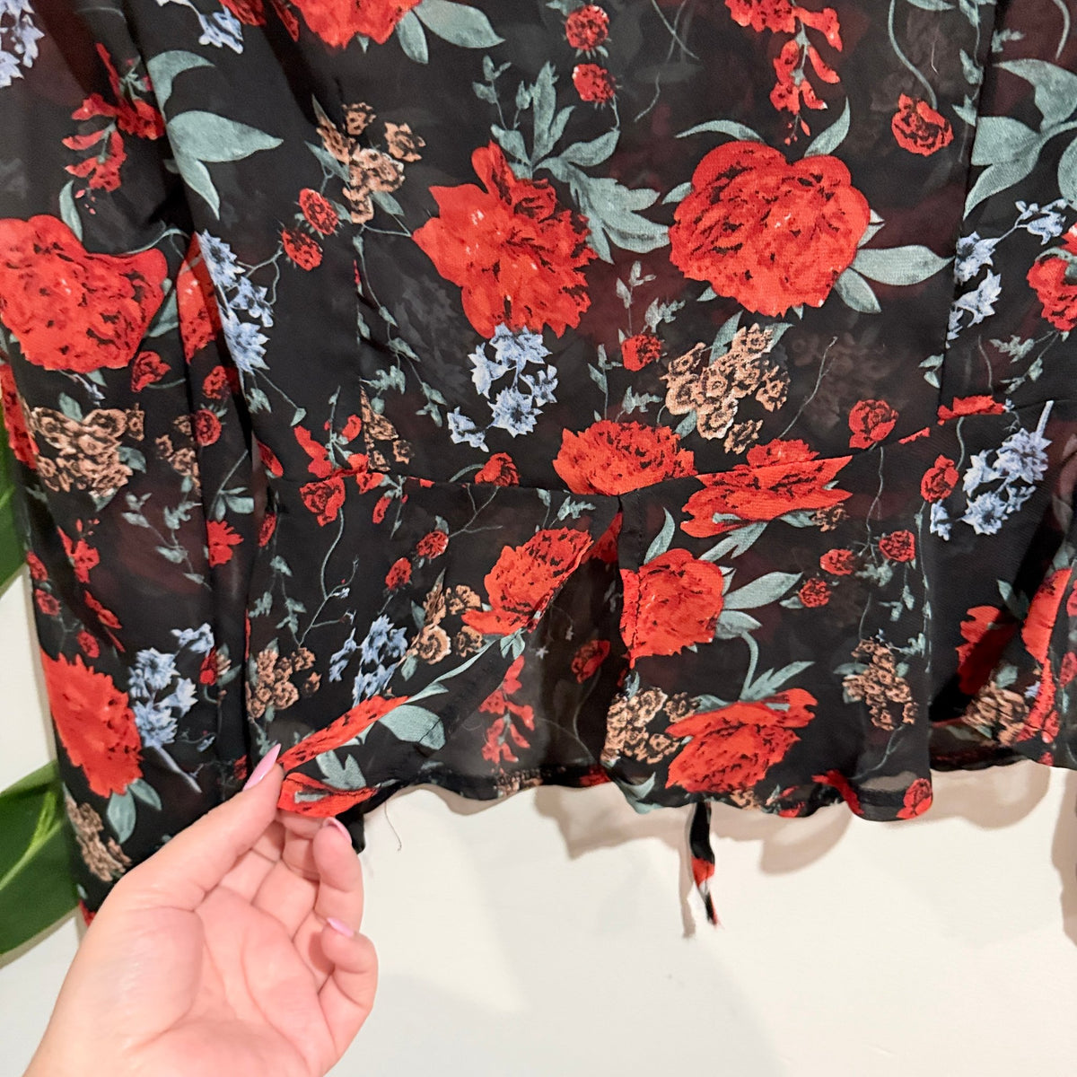 Brand Unknown U/Arm 43cm Floral Chiffon Ruched Tie Front Top – photo 4