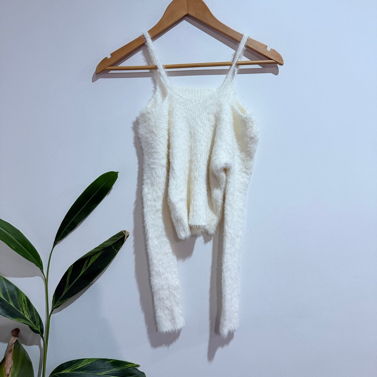 Brand Unknown U/Arm 37cm Fluffy Knit Cold Shoulder Jumper