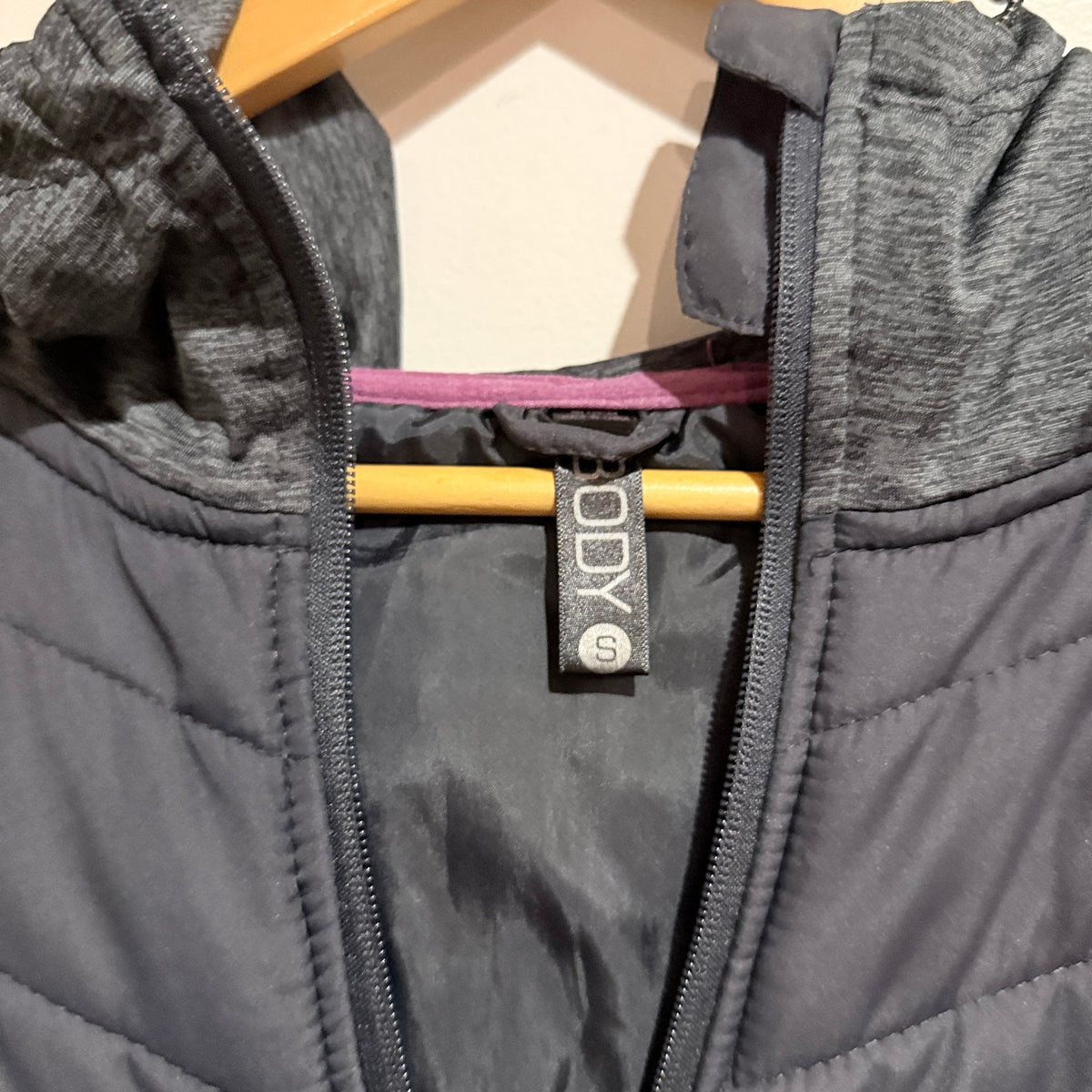Cotton On Body Size S Quilted Panel Hooded Active Jacket – photo 2