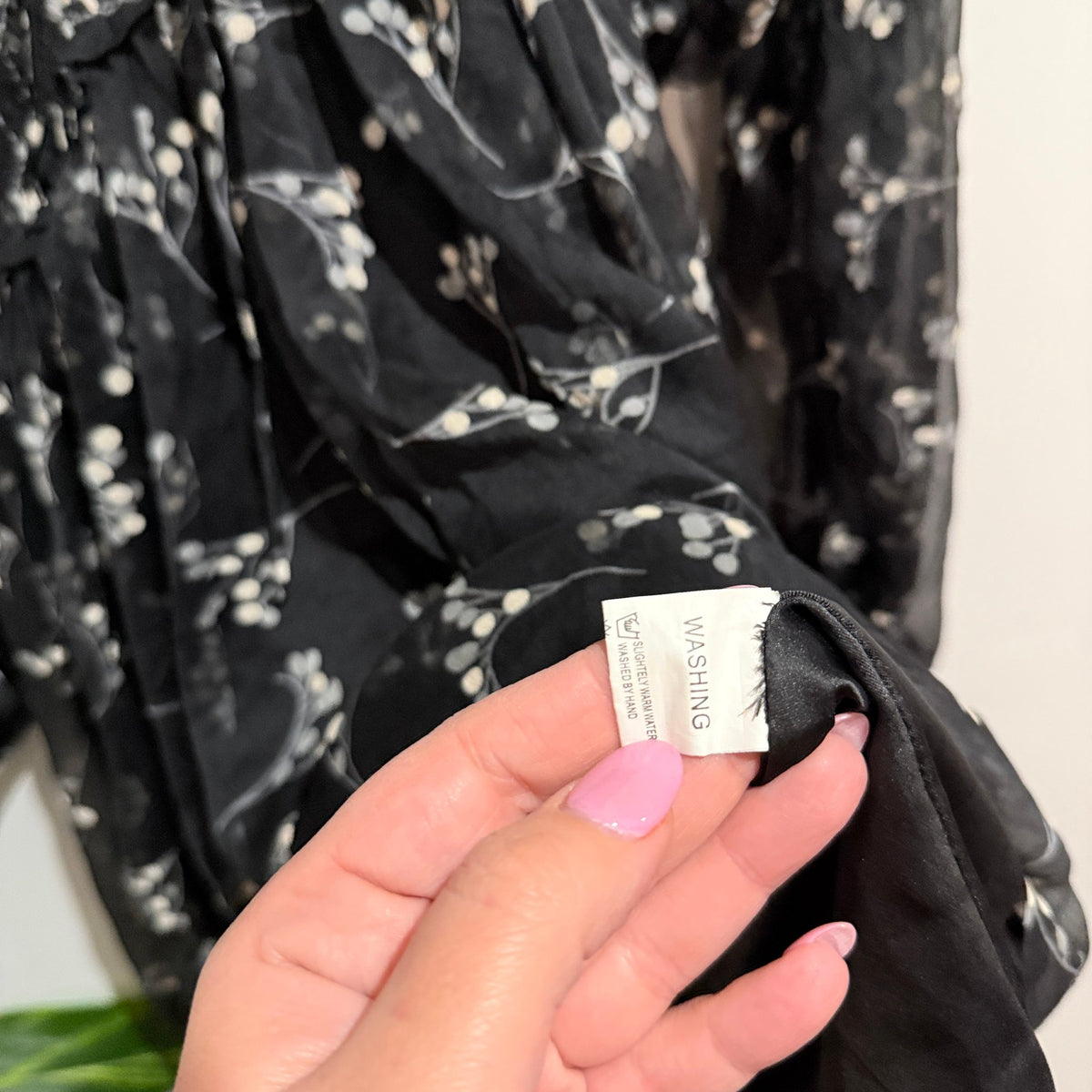 Brand Unknown Size U/Arm to U/Arm 42cm Floral Chiffon Ruffle Neck Mini Dress – photo 2