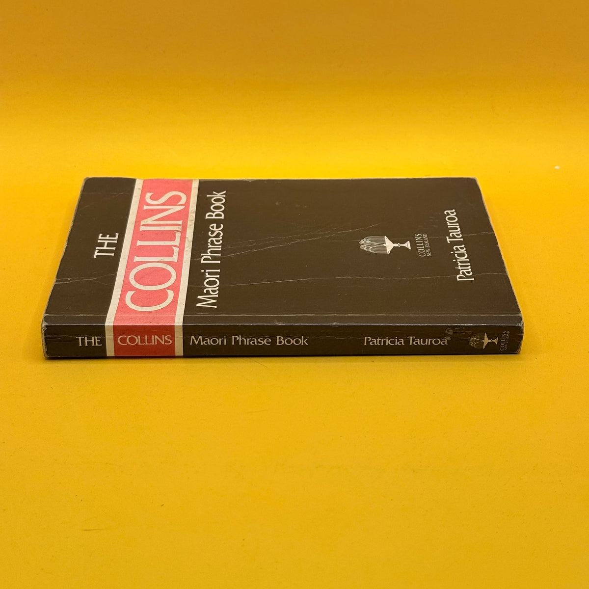 The Collins Māori Phrase Book by Patricia Tauroa (1990)