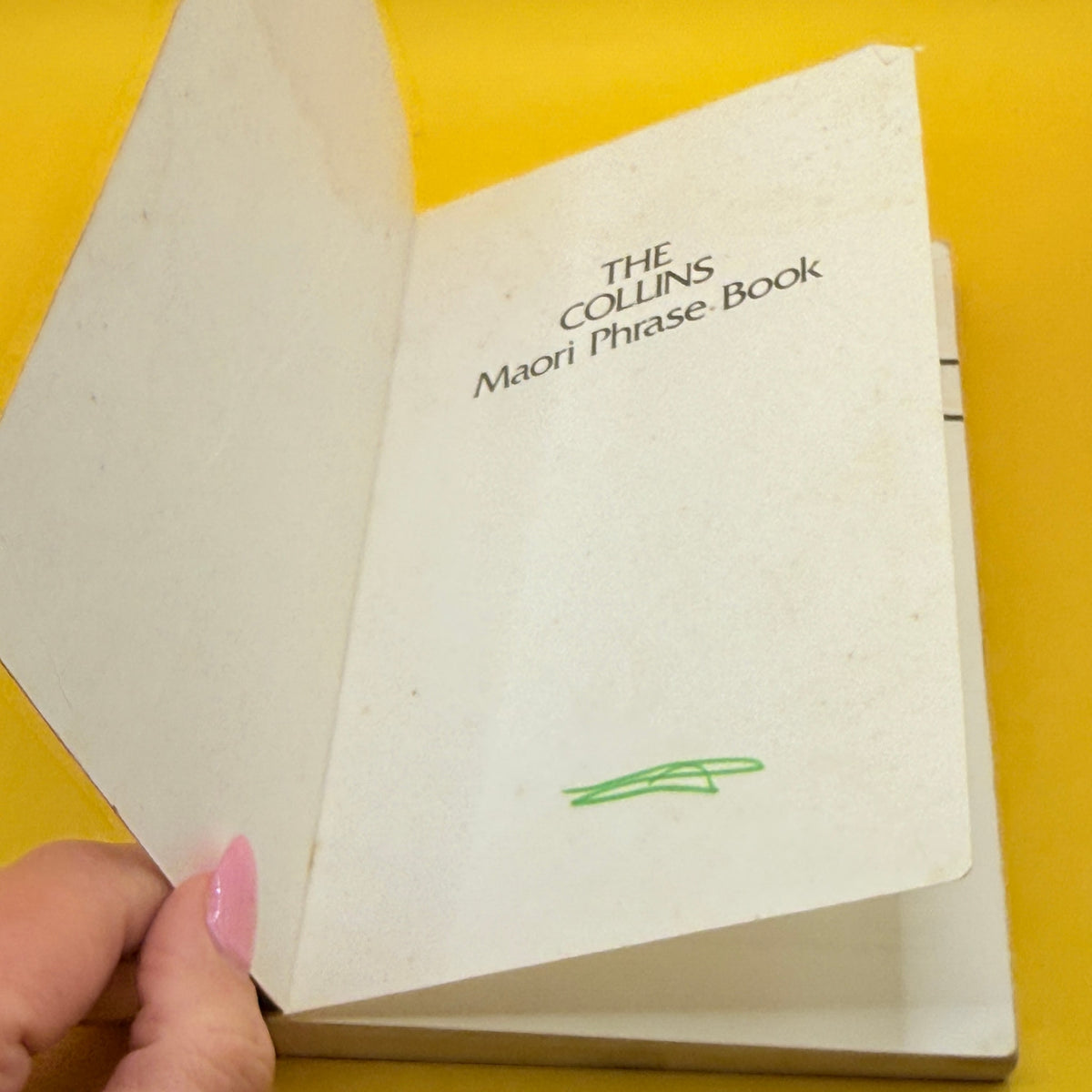 The Collins Māori Phrase Book by Patricia Tauroa (1990)