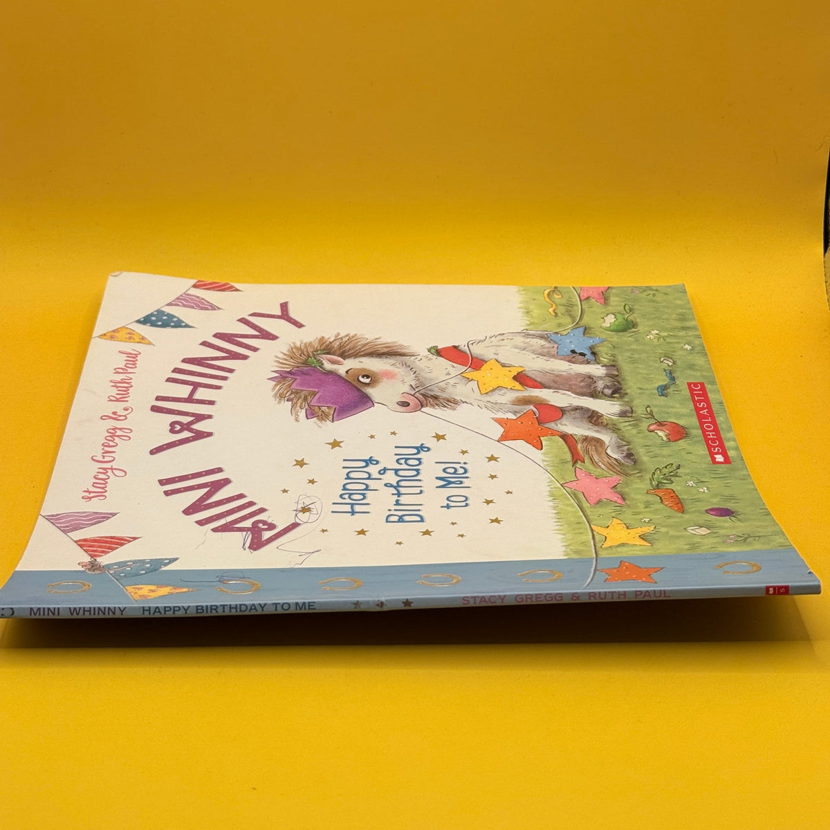 Mini Whinny: Happy Birthday to Me! by Stacy Gregg