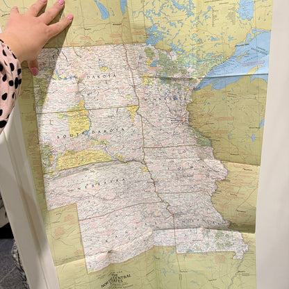 Close-up: U.S.A.: The North Central States Map (March 1974) by National Geographic Society (1974)