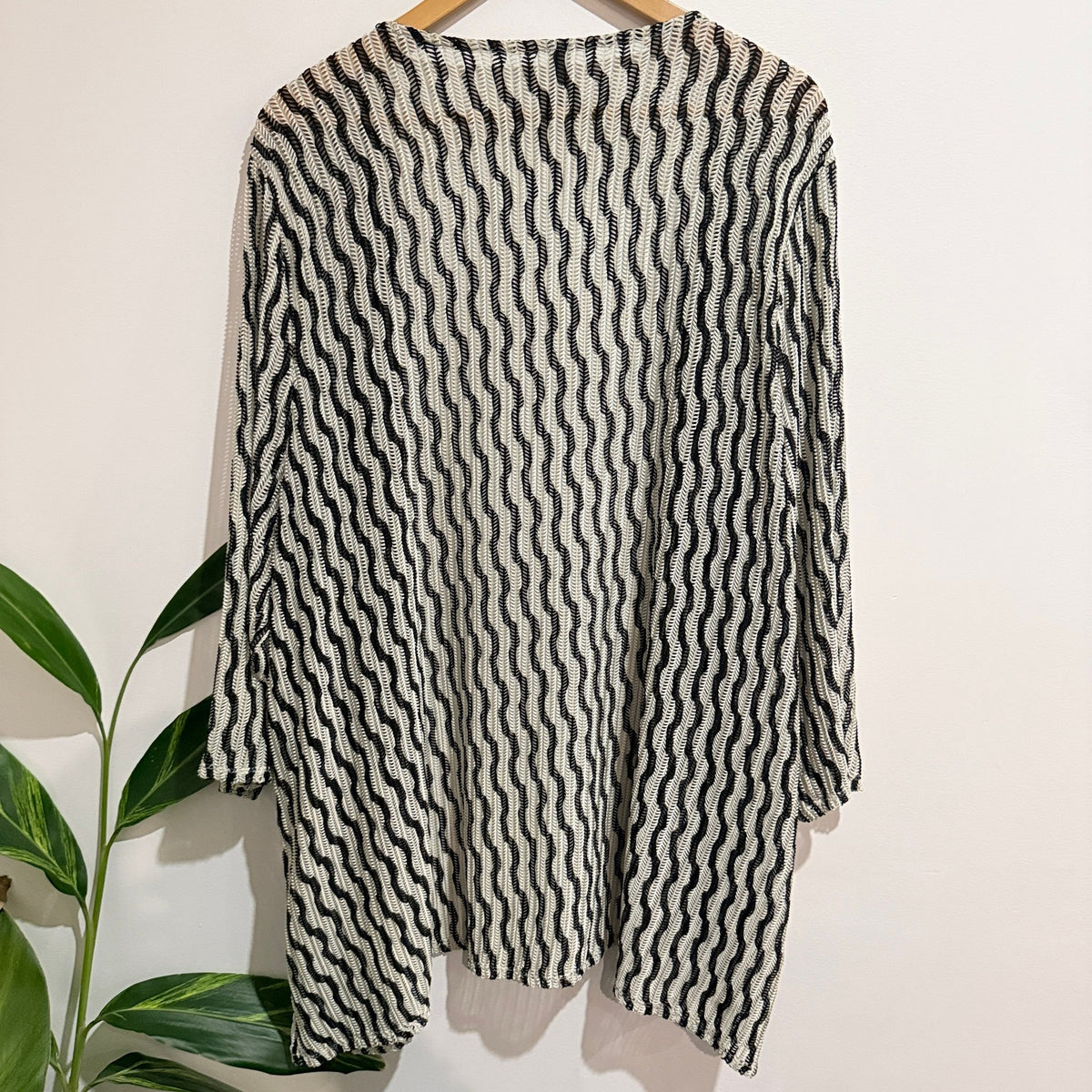 YS Luxe Size 4XL Wave Stripe Open Knit Cardigan